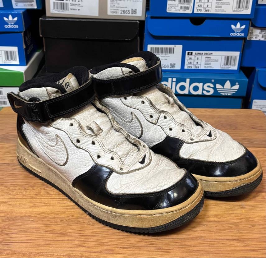 汚い靴ですいません
95か96年に購入したフォースのmid
確かフットロッカ