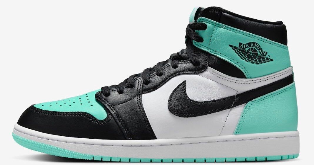 今年リリース予定で狙ってるAJ1と過去のモデル2足🤤
完全