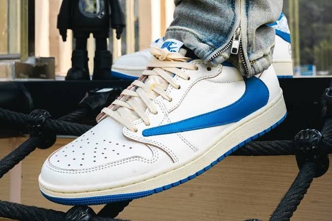 皆さんが今年一番狙ってるスニーカーTOP3ってなんですか？
