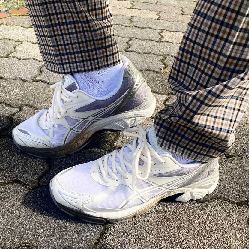 今日の一足。
asics GT2160 x Dime
gel nycとほ