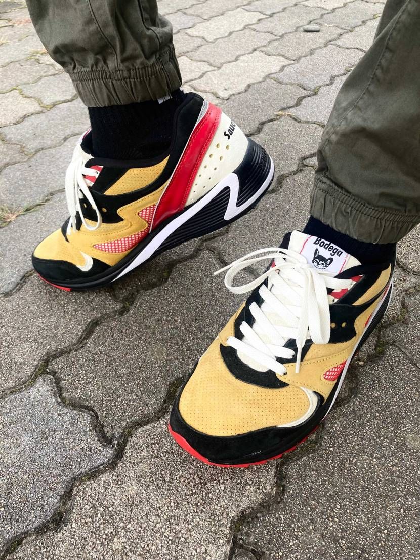 今日スニ。
Saucony Grid8000 ×Bodega

いいですね