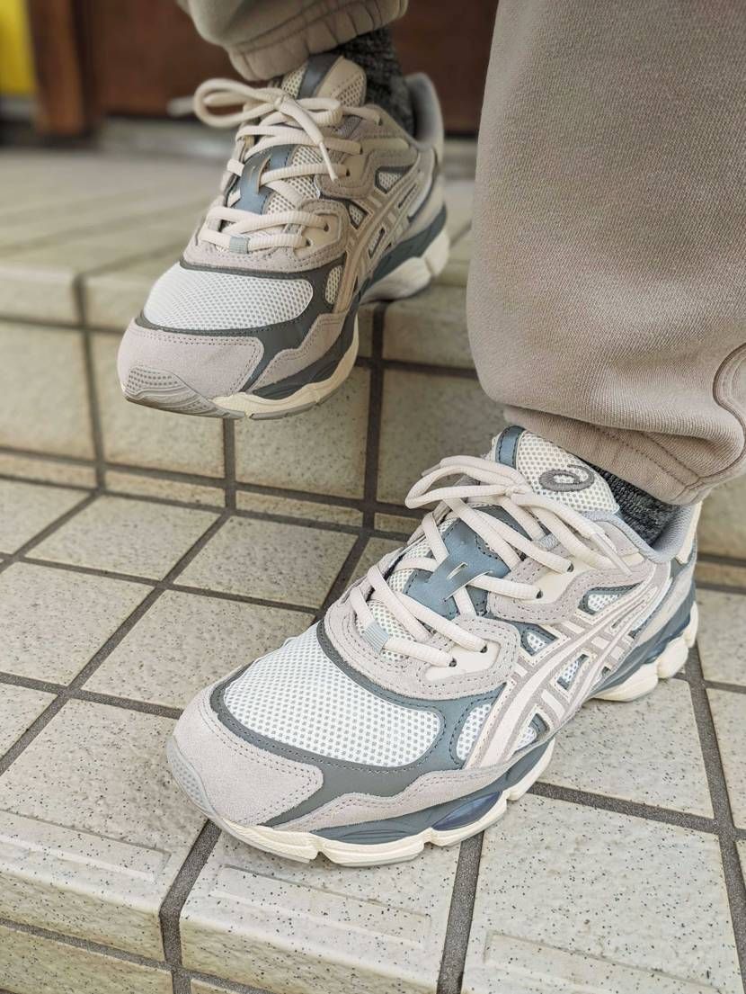 本日はGEL-NYCの白いやつ。

NYCもレース交換面白そうだな🤔
平紐