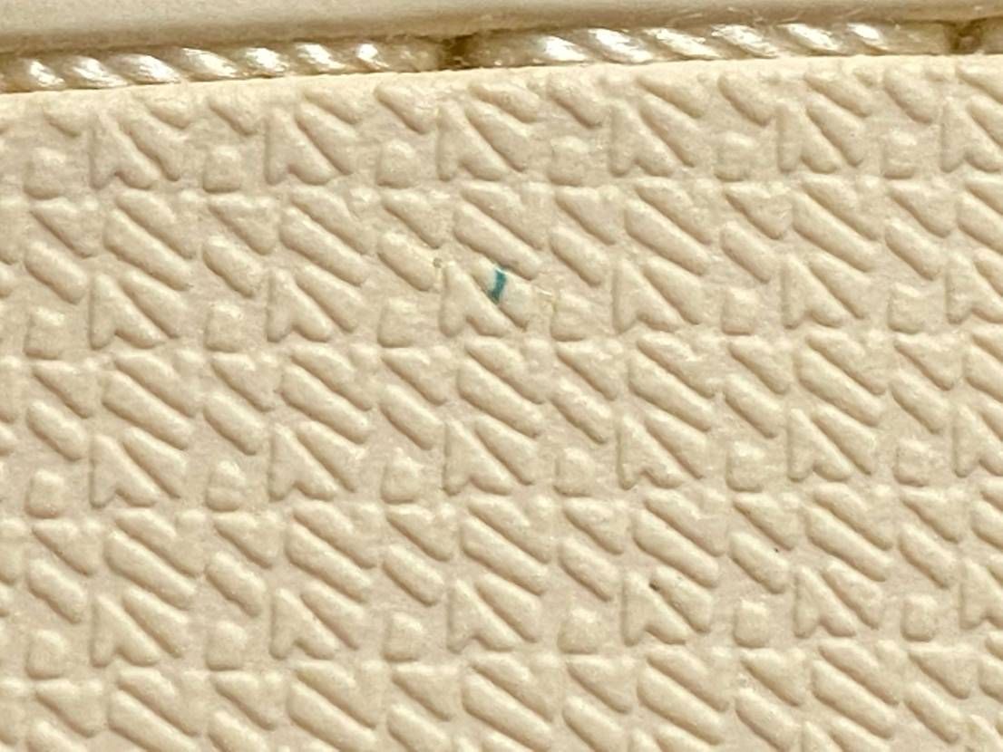 抽選に当たらず嫁さんに土下座して購入したjordan 1 t