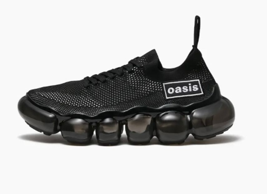 こんなコラボスニーカーあったんですねー
知らない靴ブランド「グラウンズ(GRO