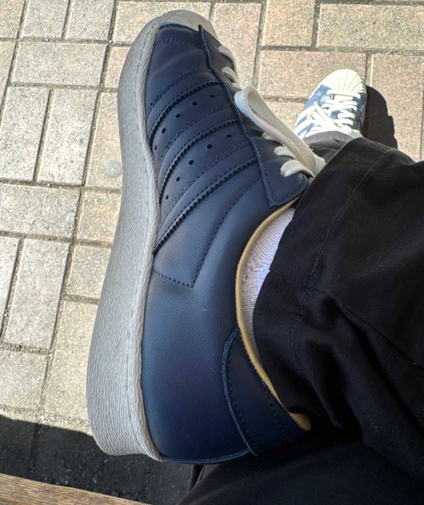 今日の靴とT
superstarとMOTHER
エンディ