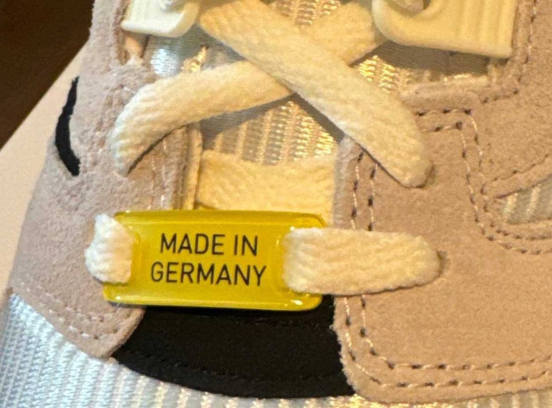 感無量🥹🥹🥹🥹🥹
文脈は弱いけどzxの歴史に残る一足。
