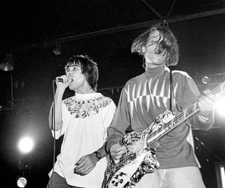 イアンブラウンみたいでかっこよ☺️💸🔥


...マニ