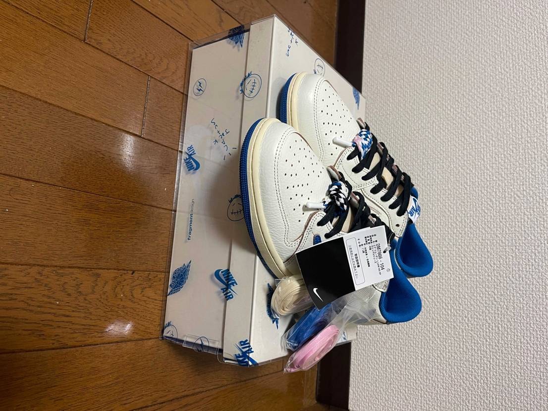 自身でWEEKENDで購入した黒タグ付きのワンオーナーとなり
