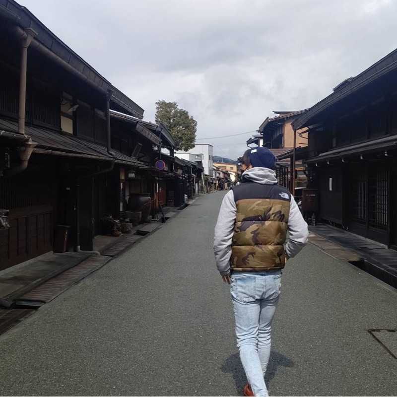 芹澤 良和
