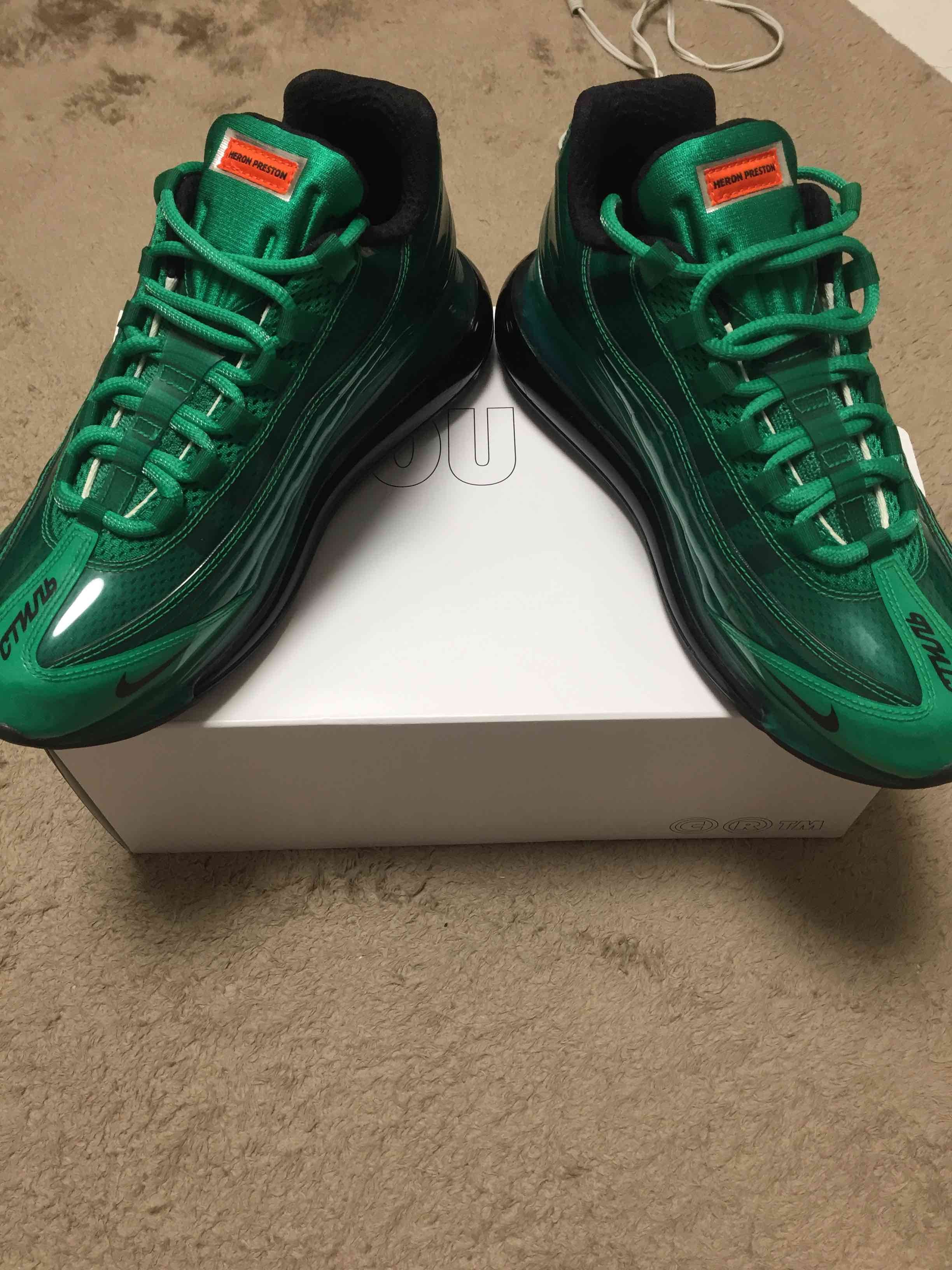 ようやく届きました！海外からの箱で到着したのでまさかTrav