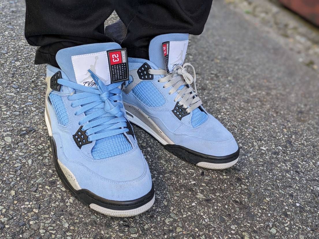 寒そうな色の温かい靴🙄