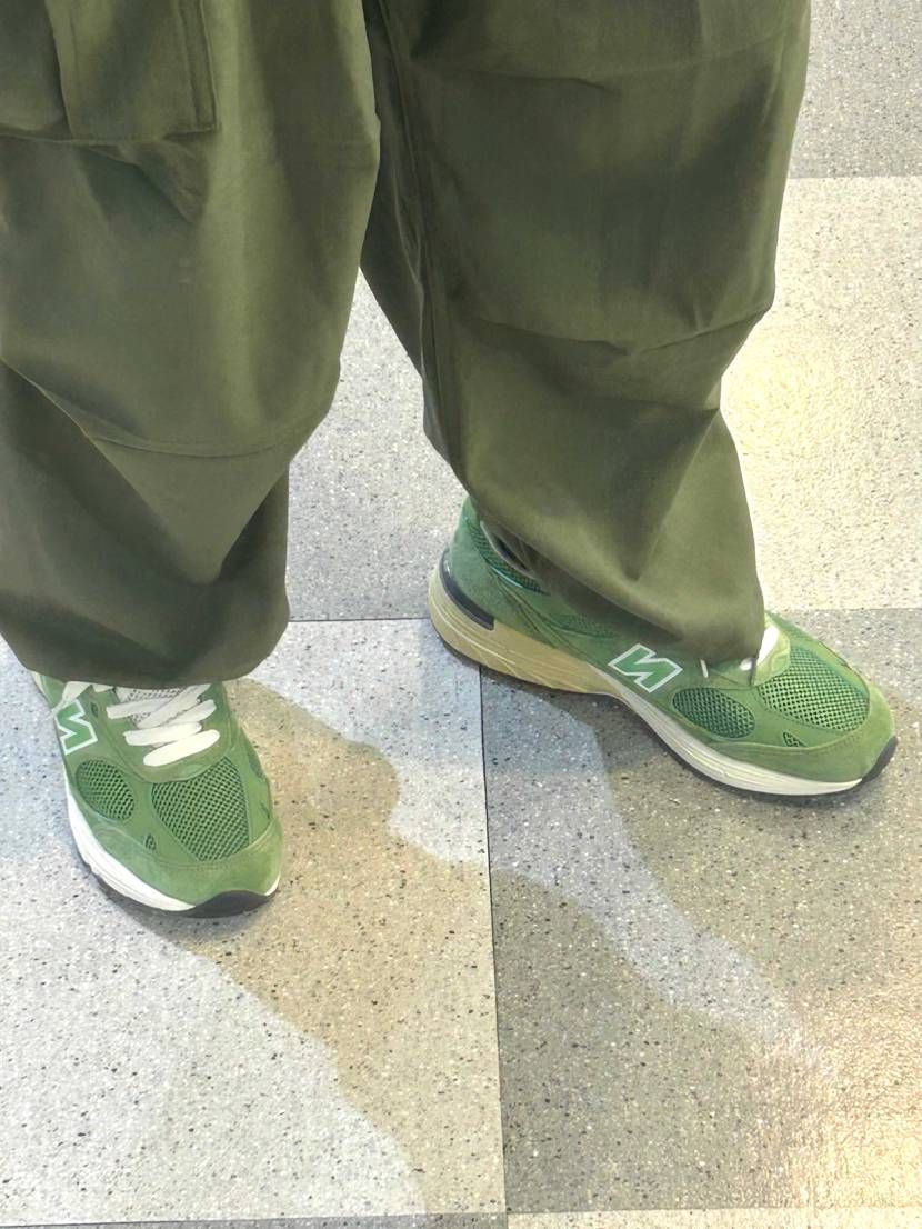 このカラーの993も夏っぱくてなかなか良きです🐸