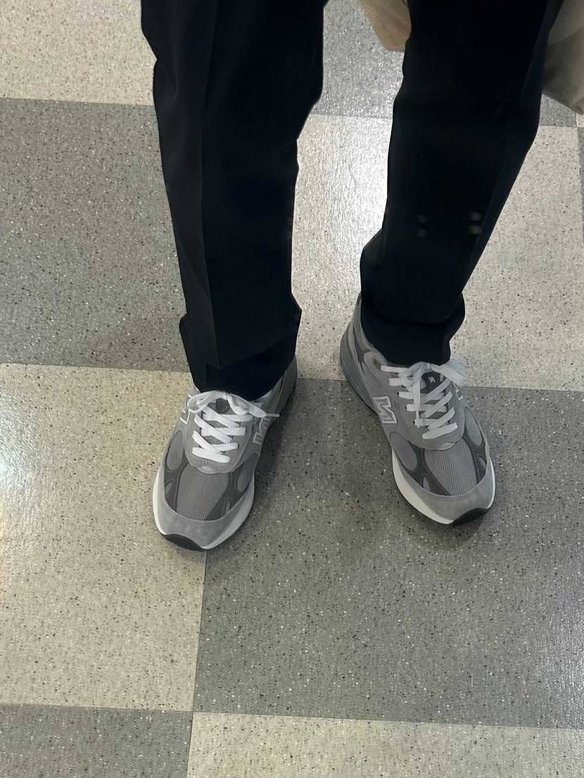 今日はこいつとお仕事👟
993に限らず、グレーカラーのNBは
汎用性高く、や