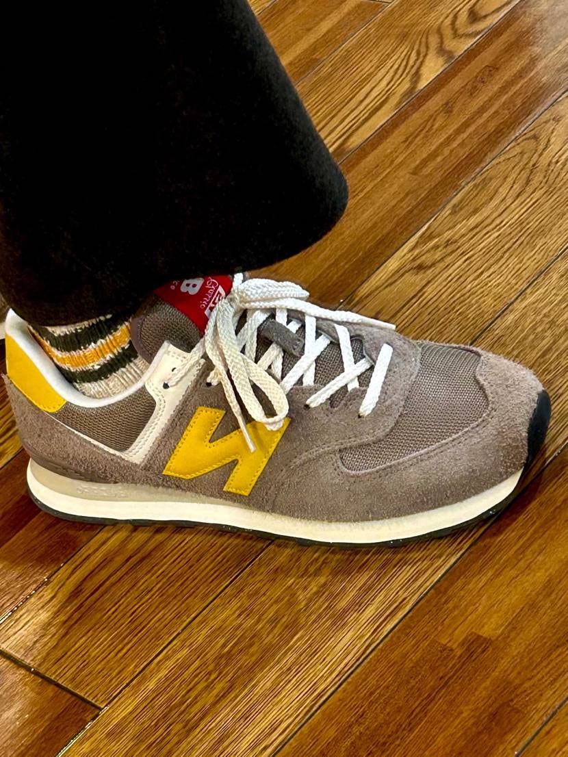 ブラウン系のパンツ、イエロー✖️ブラックのネルシャツに合わせるのに履いてみました