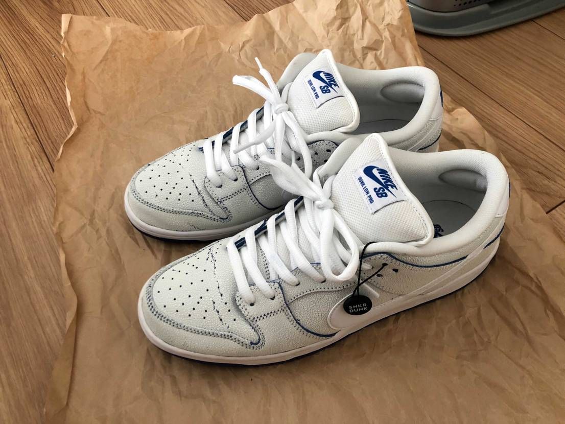 出品者様、SNKRDUNK様有り難うございました。
購入から配送までスムーズで