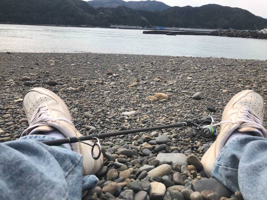 今日の釣果。
皆さんAF1でテトラ登る時は気をつけてください笑笑
リリースサ