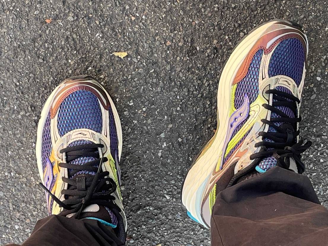 SAUCONY progrid omni9 'CRYSTAL CAVE'
つい