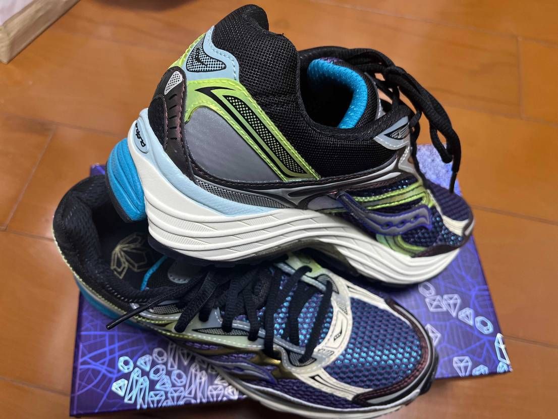 SAUCONY progrid omni9 'CRYSTAL