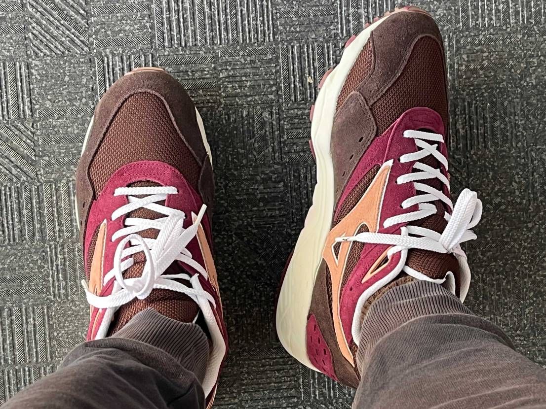 何となくMIZUNOを履く週の4日目はContender 'Port black