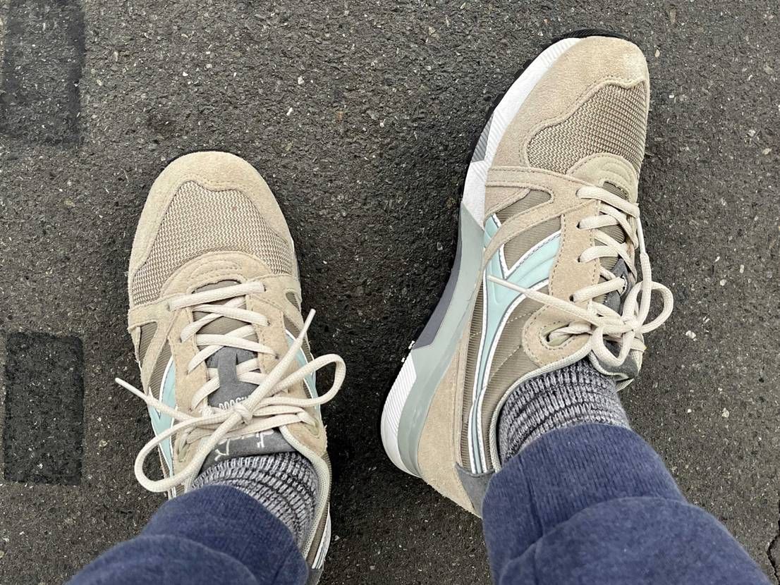 今週はDIADORAを履く週にします。今日はN9000 NYL 'Grey/Al