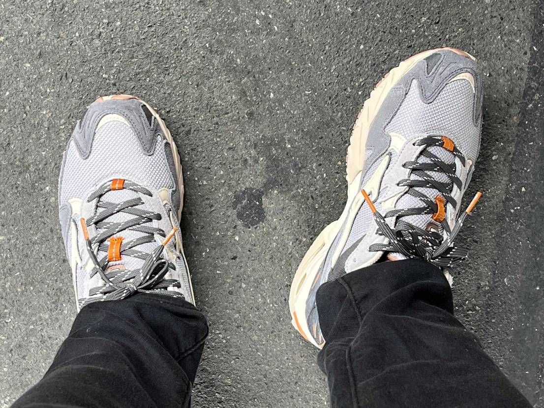 昨日の試合で少し負傷し、歩き方が若干'翁'になっていますが、そんな脚にも優しい1