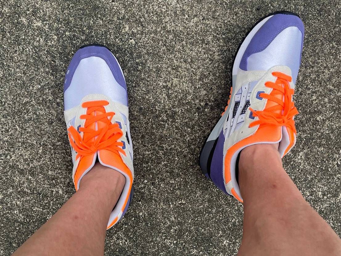 まだ蒸し暑いですね。