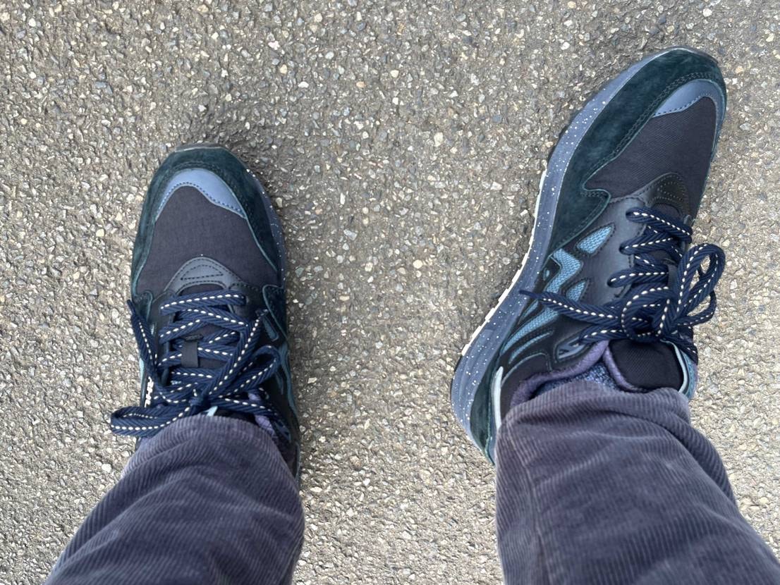 karhu legacy96
漆黒と夜明けのアクセント