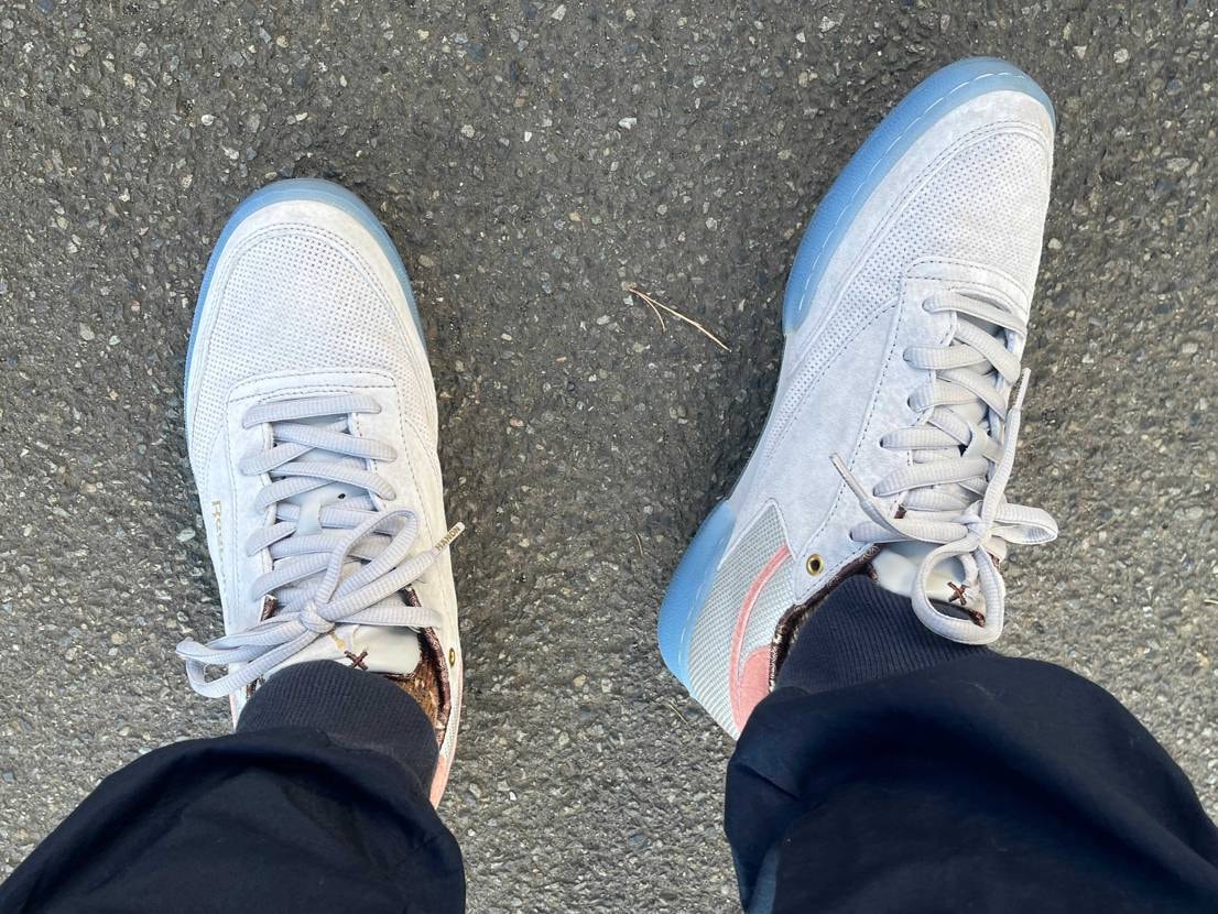 HANON CLUB C
フィット感があり歩きやすい。
クラブシーは良い1足