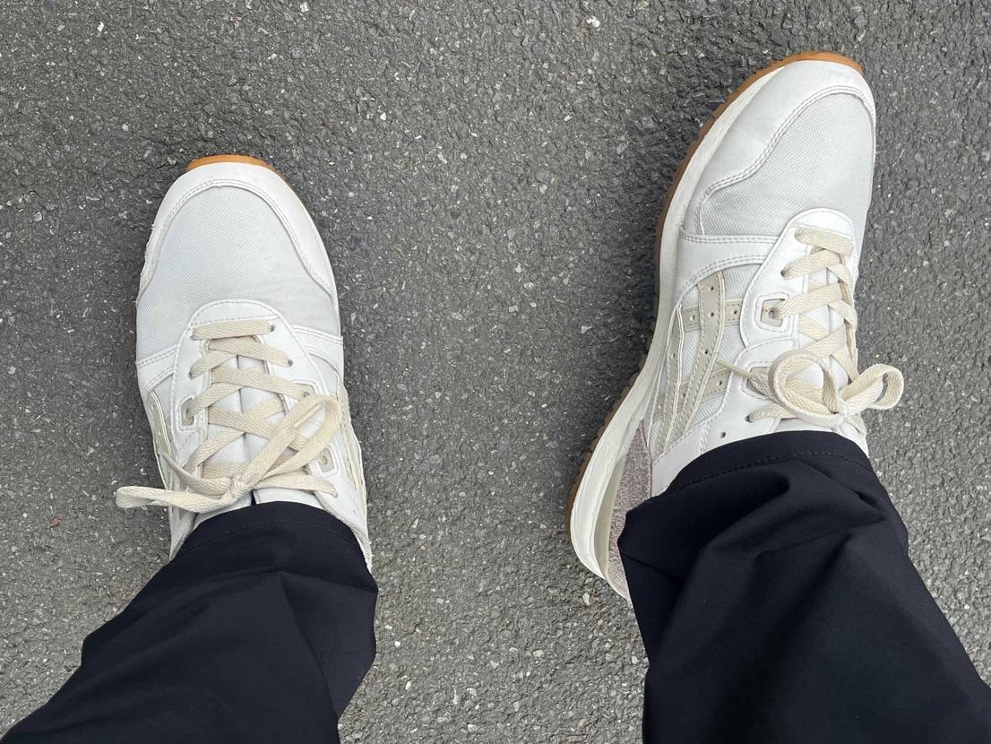 ヒールにスウェードを配したearthday pack