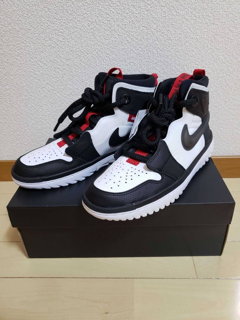 NIKE福岡にてメンバー限定で先行販売してました。
まだ在庫はある様なかんじでし