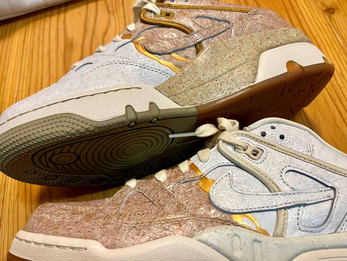 こちらでお世話になり購入
金継ぎ届きました〜
表面がメチ