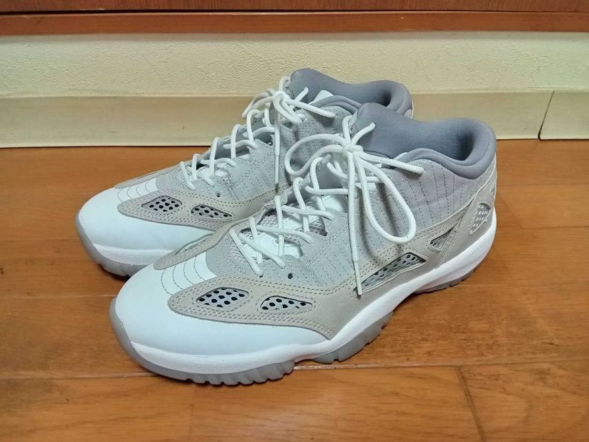 暇潰しにりんくうアウトレットに行ったら箱切りでAJ11 LOW IEが税込み¥8