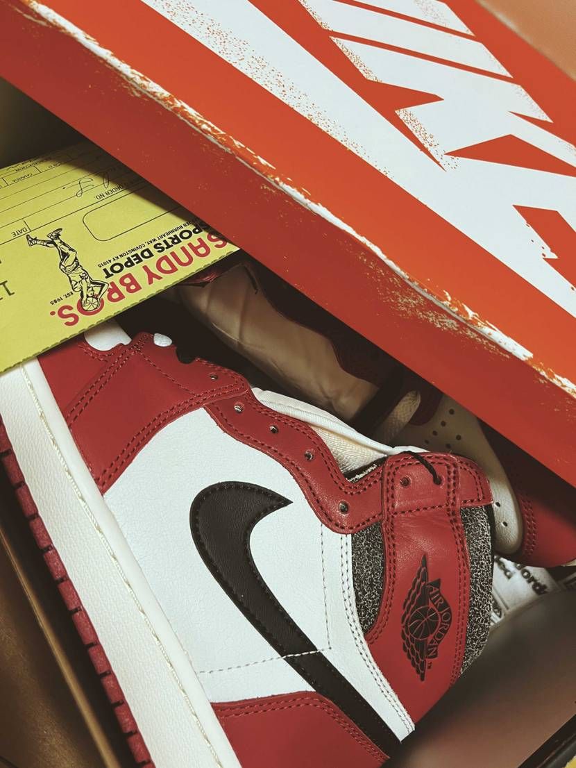 Nike Air Jordan 1 High OG "Lost & Found/