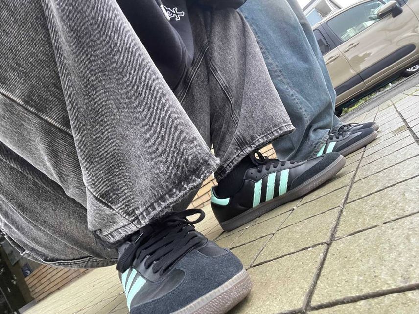 結婚記念日という事で自分らしく靴をプレゼント👟
早速お揃いでディナーに来