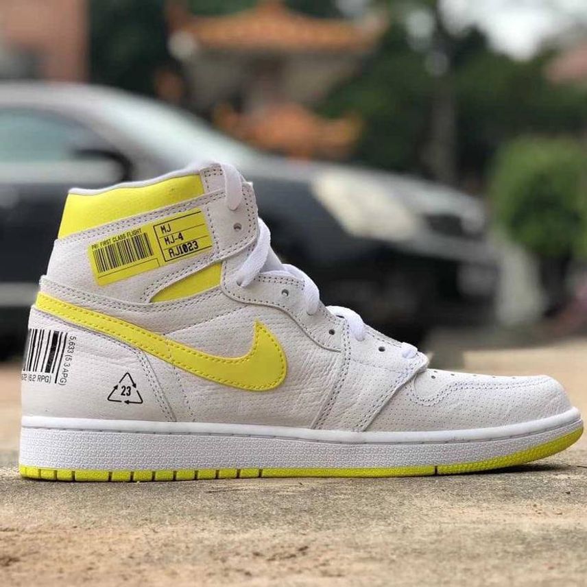 初aj1ogはこれかな!二度とシリーズ化されないだろうし、色もかわいい