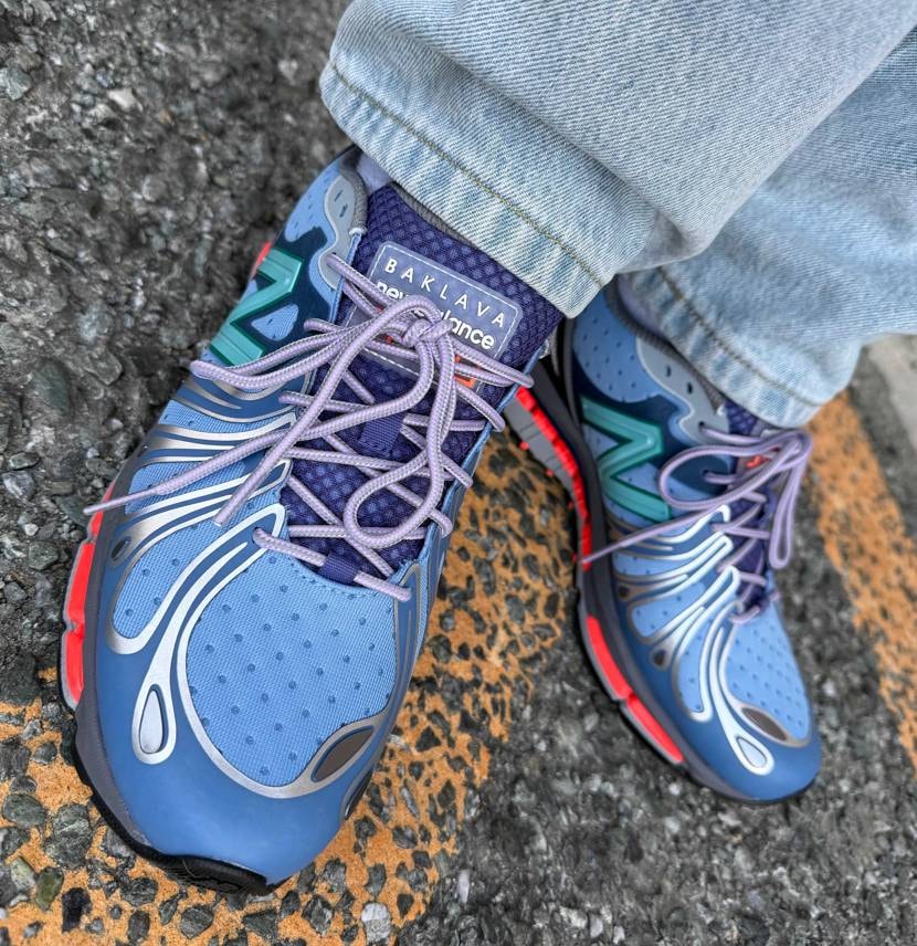 "Cyborg Tears"に続き "Hornet Tusk"もゲット！
一目