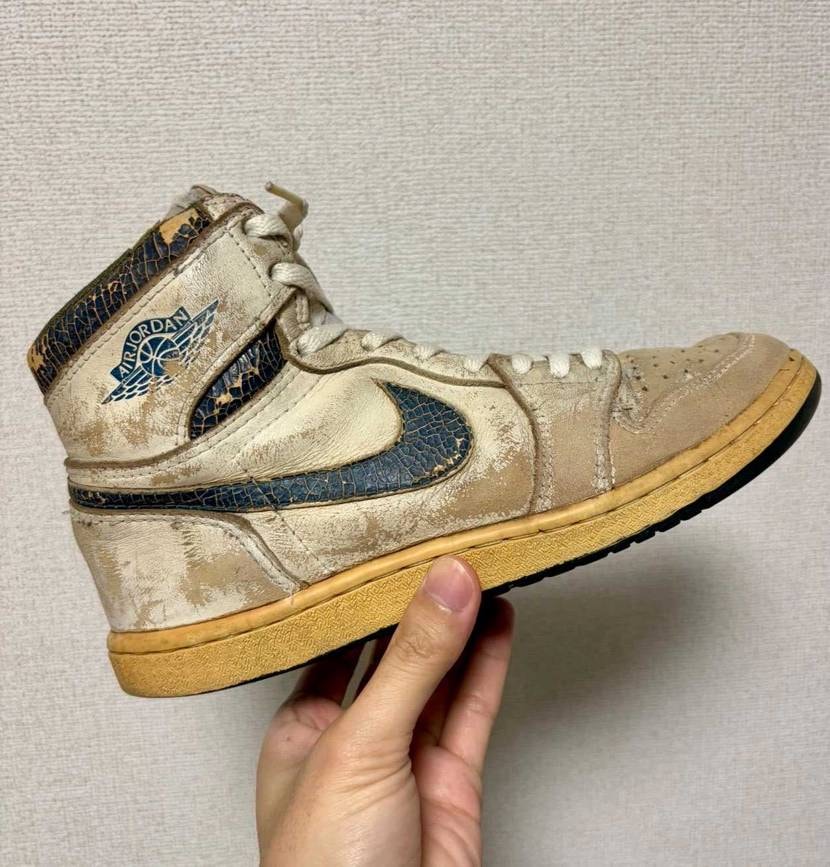 メタリックパープルが好きすぎて、オリジナルを車買えるくらいの