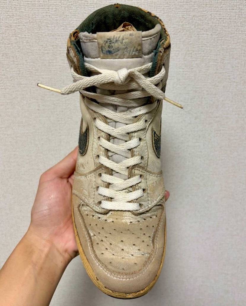 メタリックパープルが好きすぎて、オリジナルを車買えるくらいの