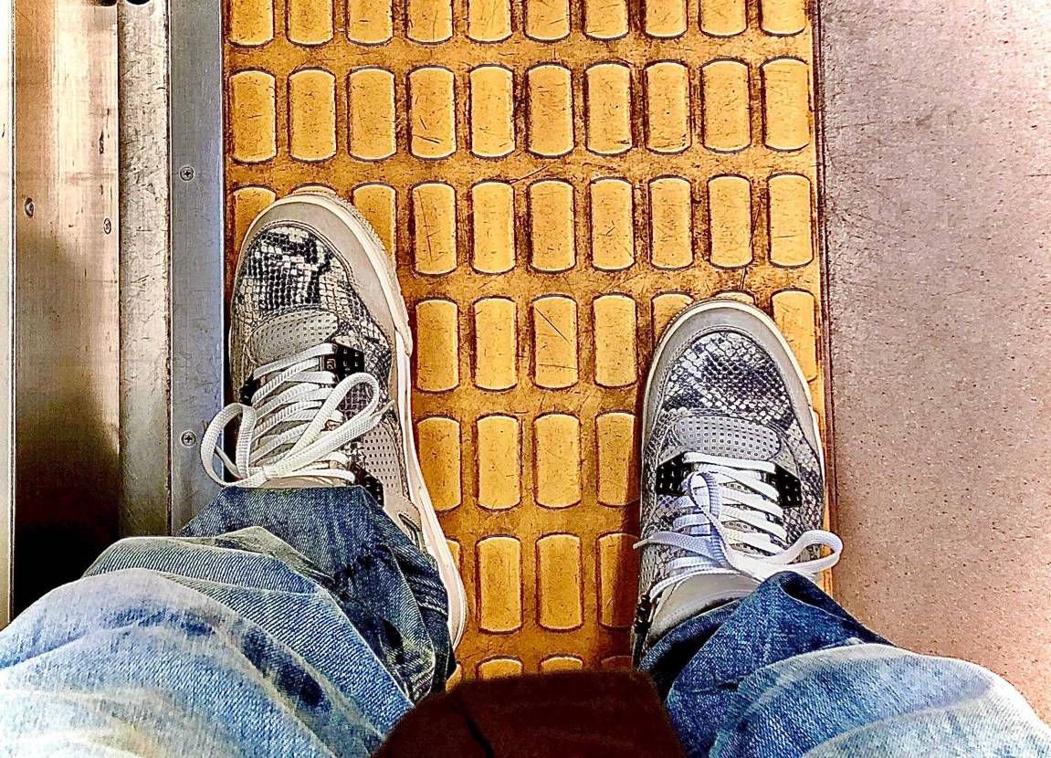 AIR JORDAN 4 'Snakeskin'
激シブカ