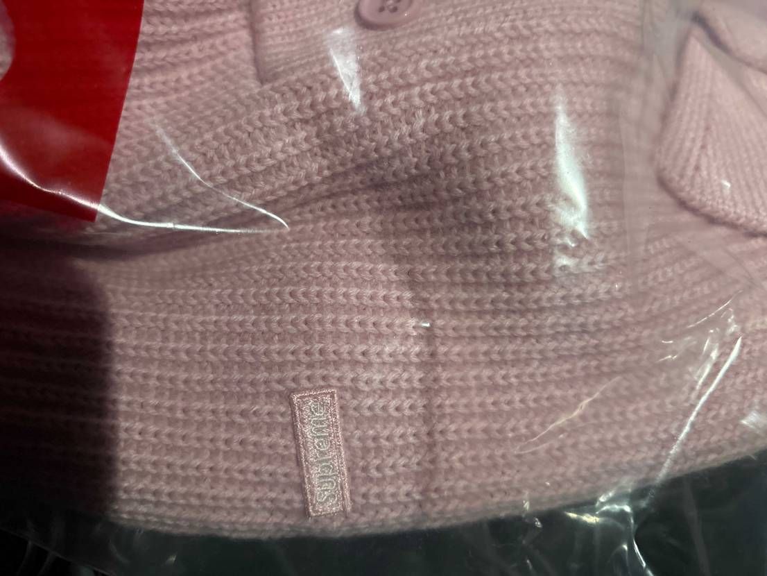 しゅぷのポロセーター届いたと思ったら
ロゴが逆なんですが…

これはレアっ