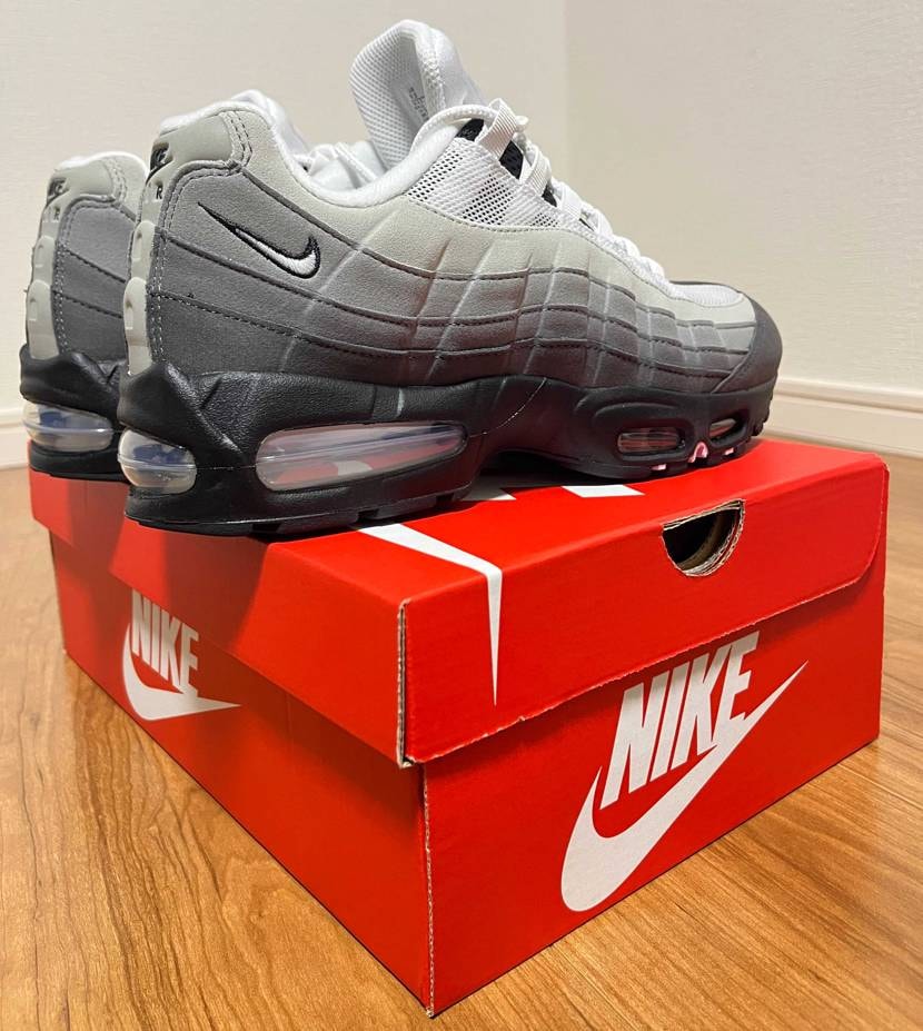 先日のアトモスでの再抽選でゲットできました！モノトーンのグラ