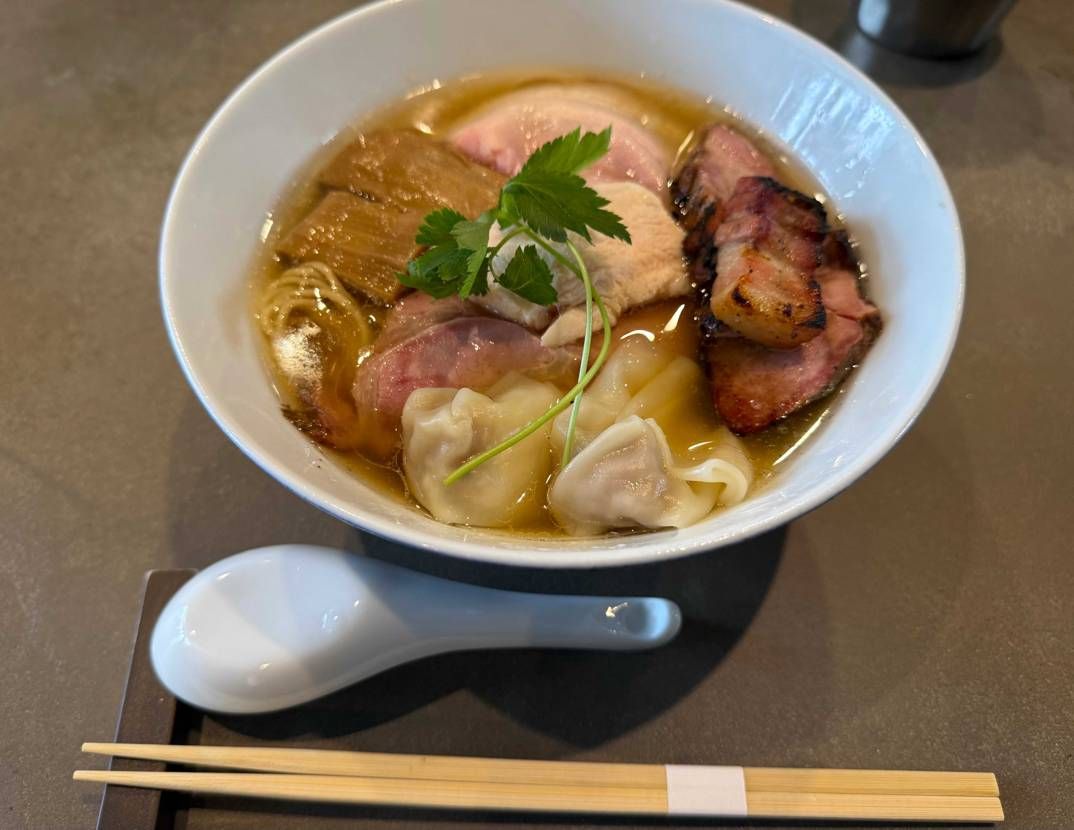 今日も奥さんと一緒に醤油ラーメン食べてきました😚
ここのラーメン屋も美味しかっ