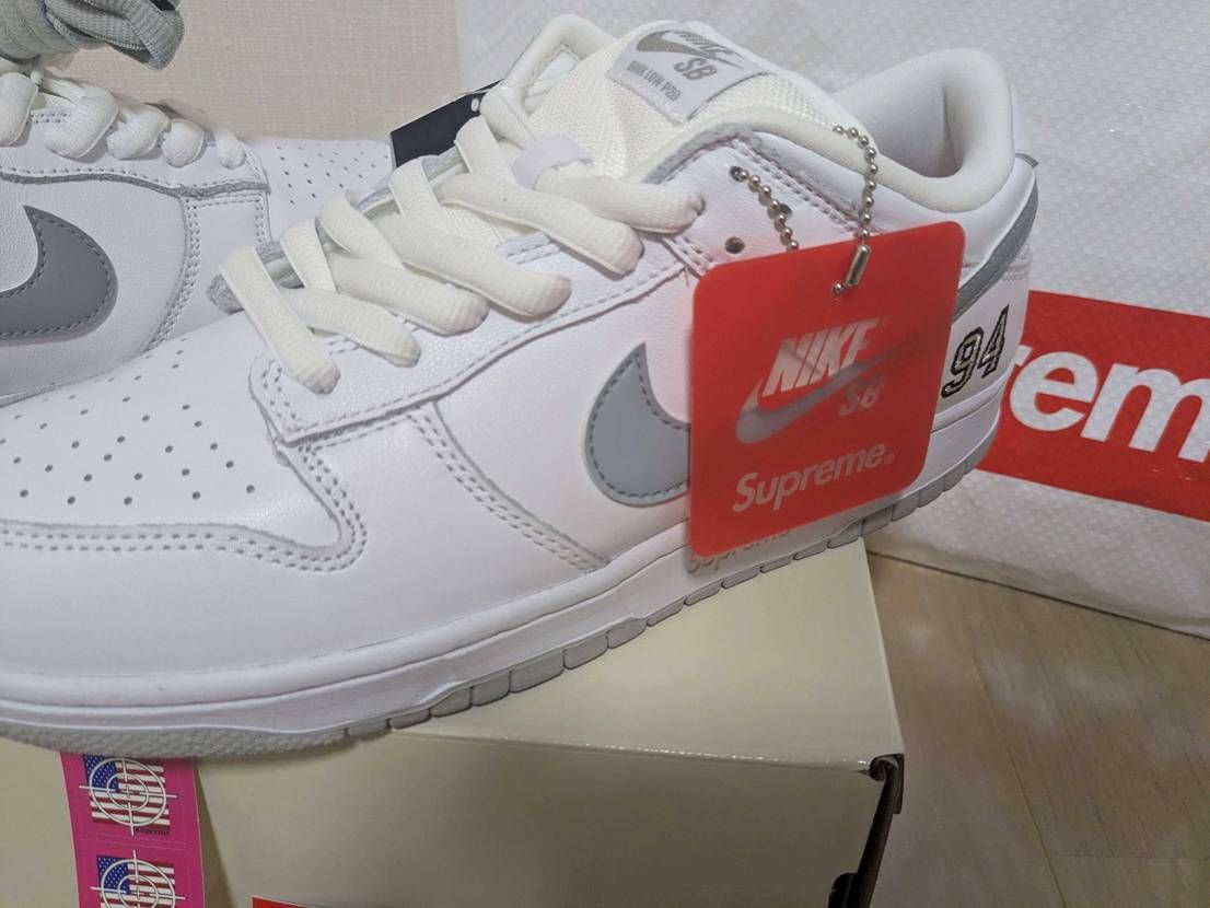 初めてsupreme並んで呼ばれた時には白しか残ってませんでしたが無事にマイサイ