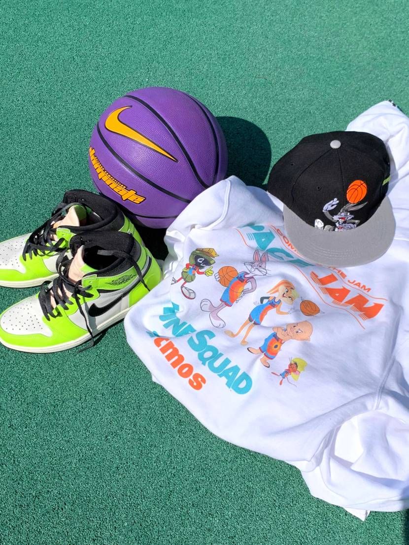 今日は少し間隔あいたけどボルト履いてバスケしてきた🏀
ルーニーテューンズ