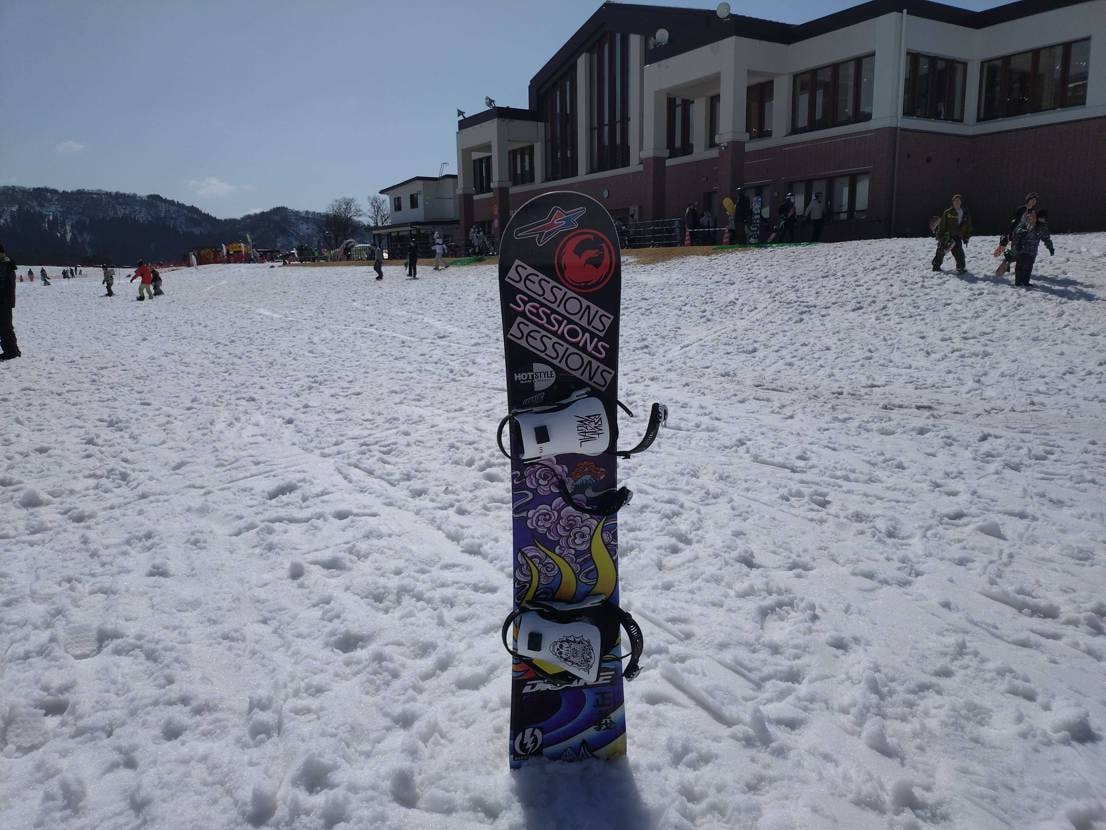 今日は息子とスノボへ行ってきました🏂️
めっちゃいい天気で