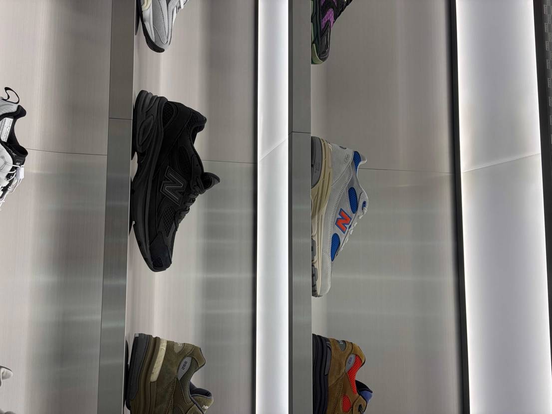 今日白の一般販売あります