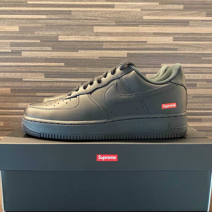 まさにシンプルイズザベストなデザイン！
AF1開封後は毎度スーパーボールのよう