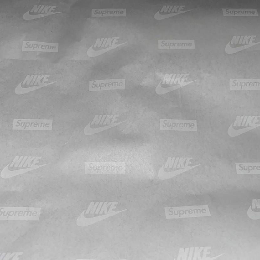 まさにシンプルイズザベストなデザイン！
AF1開封後は毎度