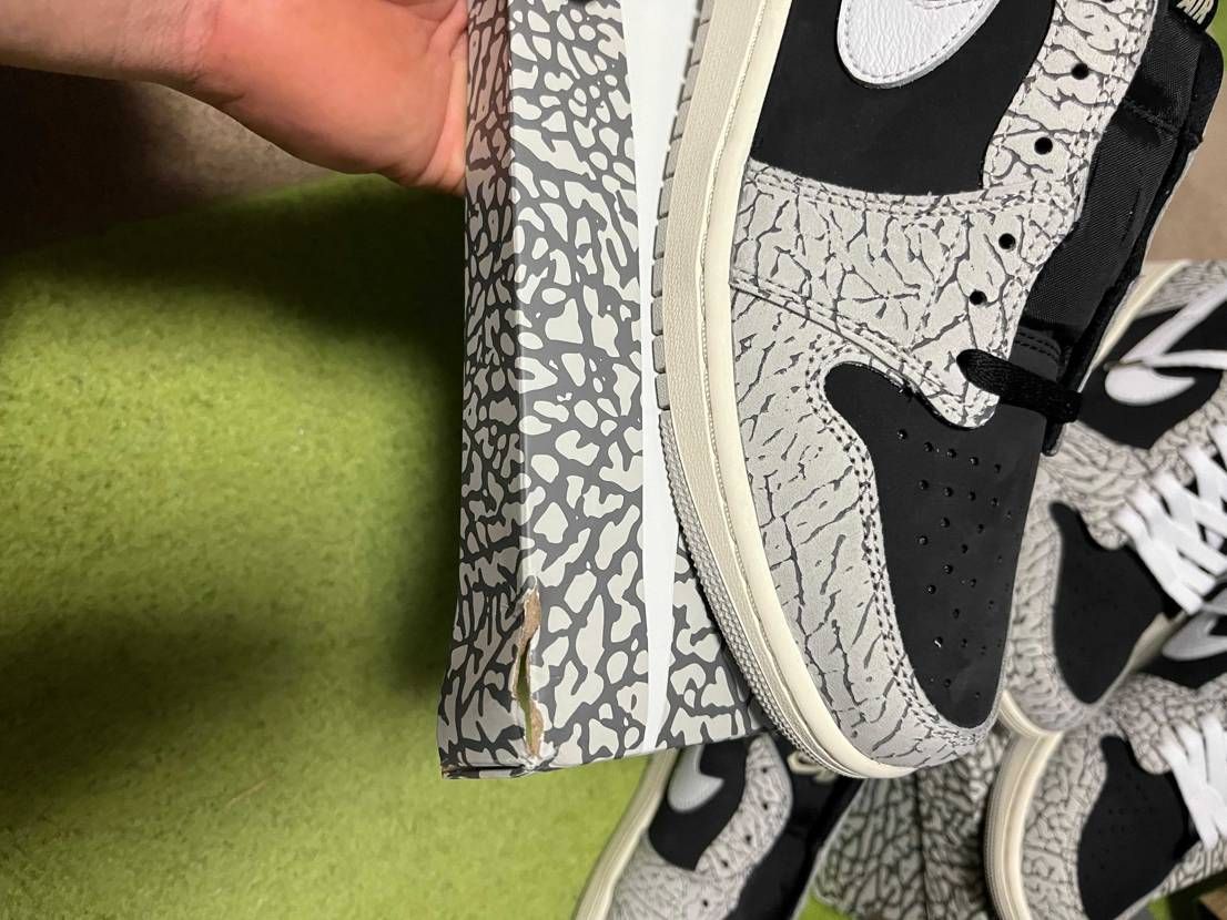 スニダンさんでWOFでの購入より先に買っていた商品が届いたの