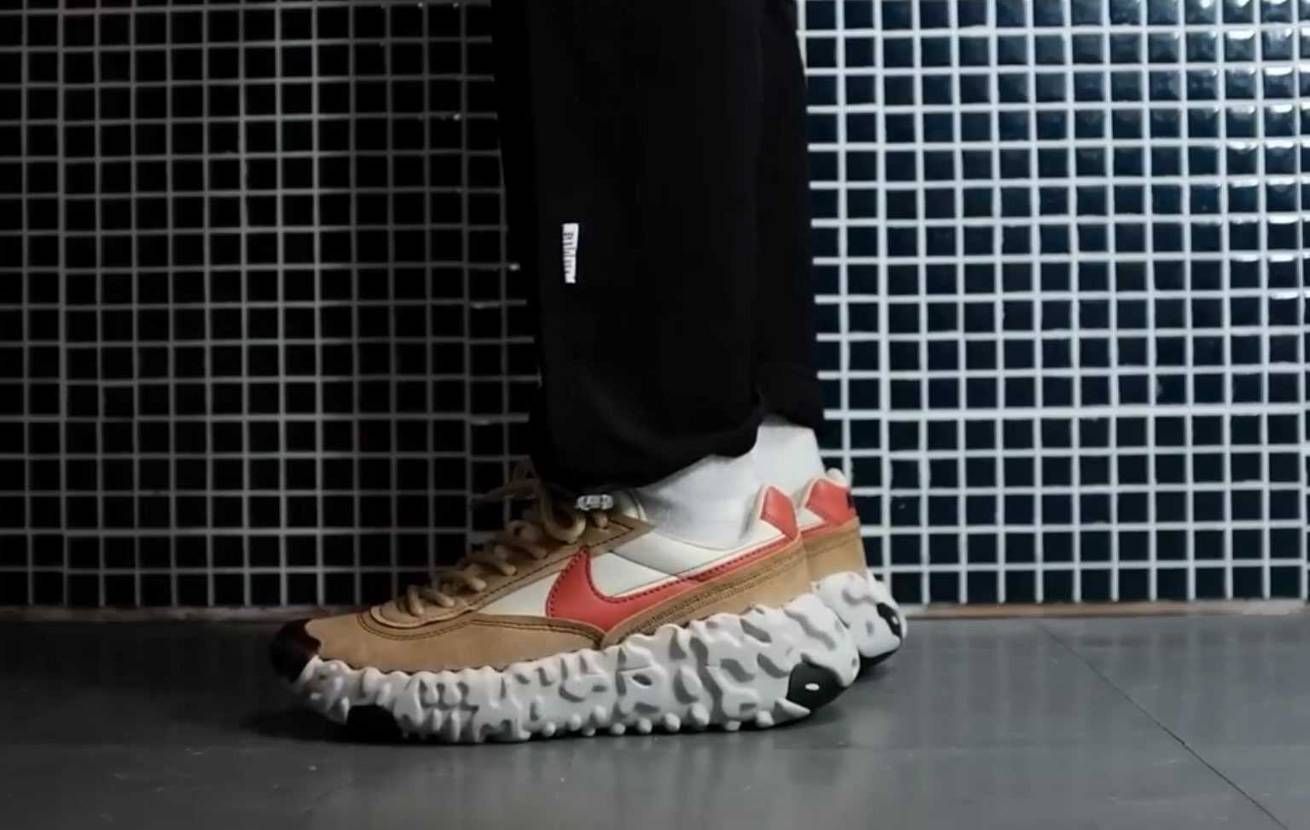 nikeの茶色っていい色よな